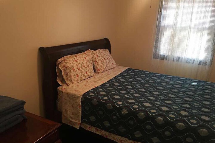 Room 8 of 25