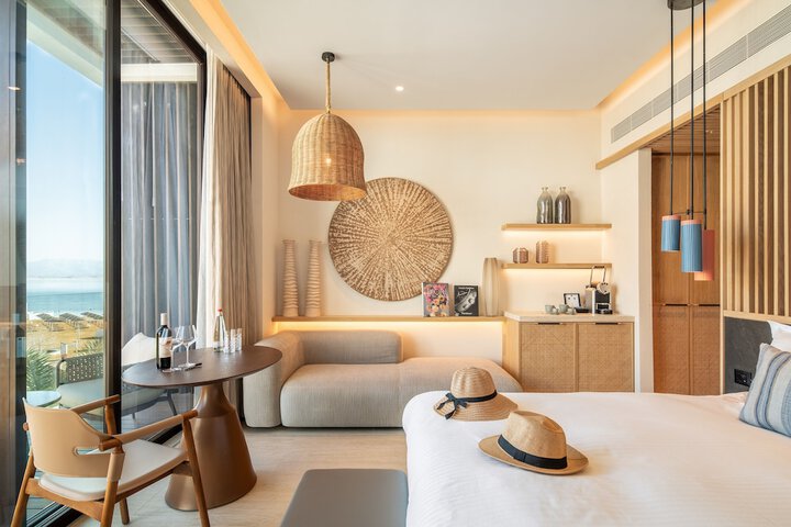 Room 44 of 105