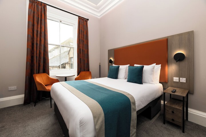 Room 100 of 163