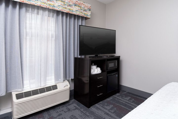 Room 50 of 99