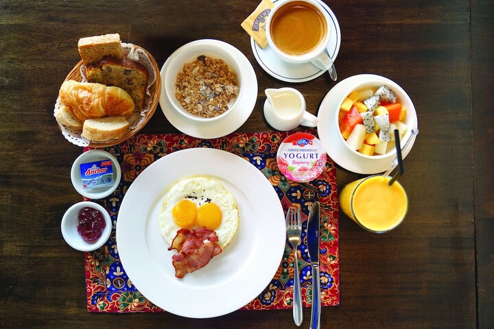 Breakfast/Coffee Service 29 of 42