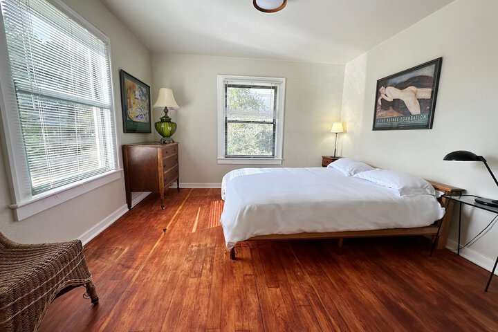 Room 3 of 62