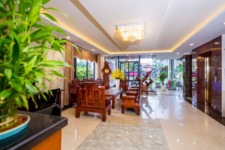 Hotel 2 of 51