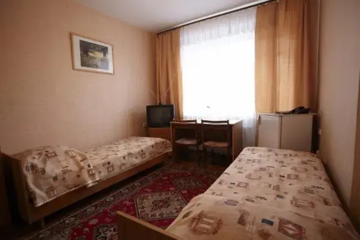 Room 7 of 8