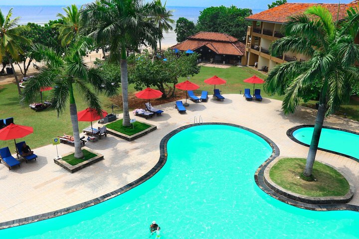 Hotel Pool