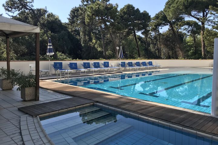 Pool 108 of 154