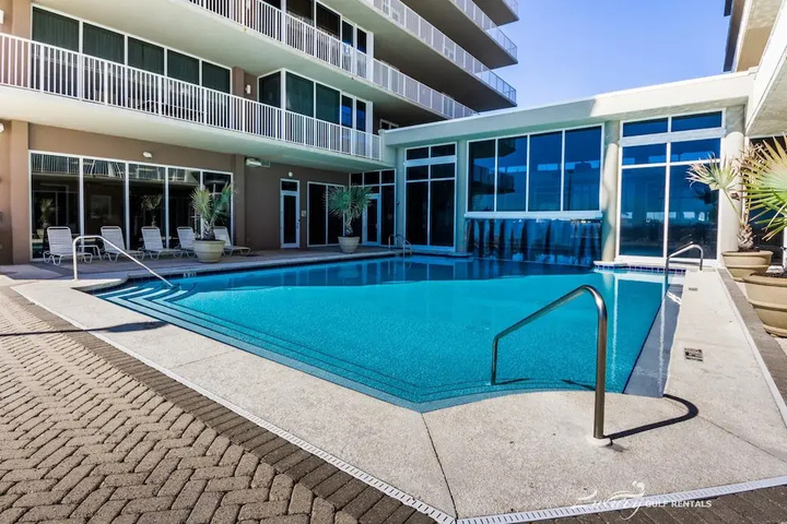 Pool 8 of 12