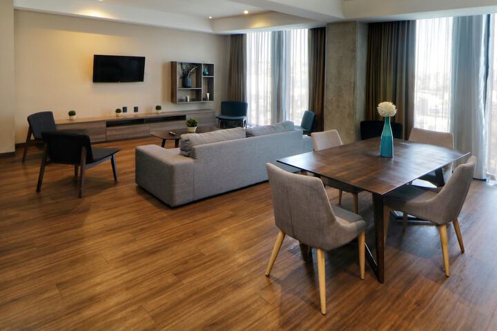 Room 25 of 104