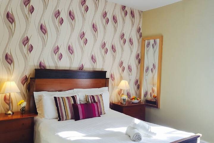 Room 4 of 30