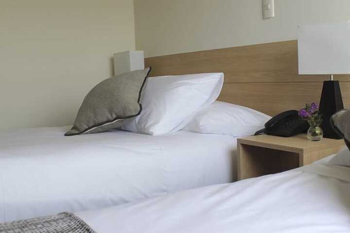 Room 4 of 27