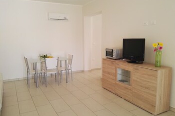 Room 14 of 32