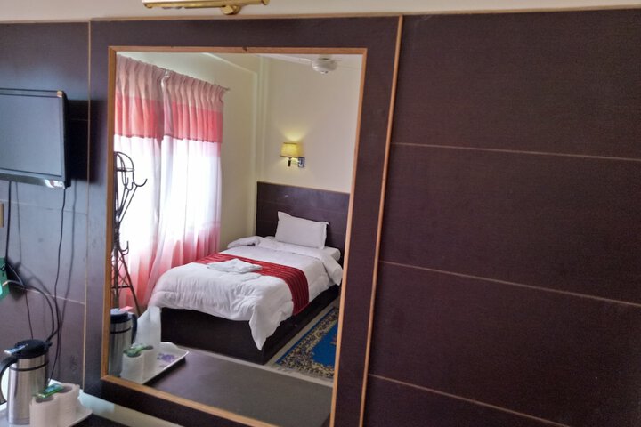 Room 22 of 65