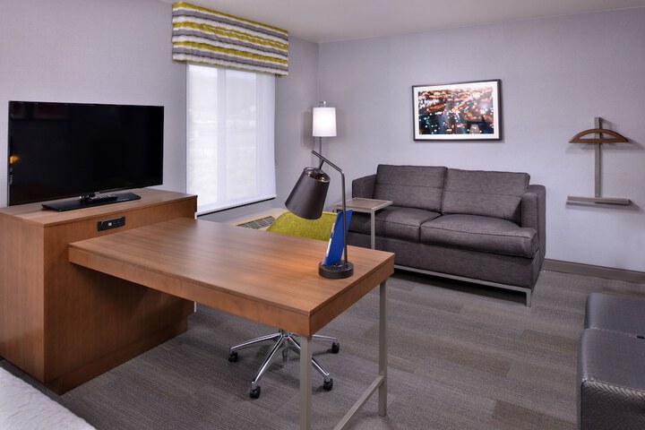 Room 11 of 65