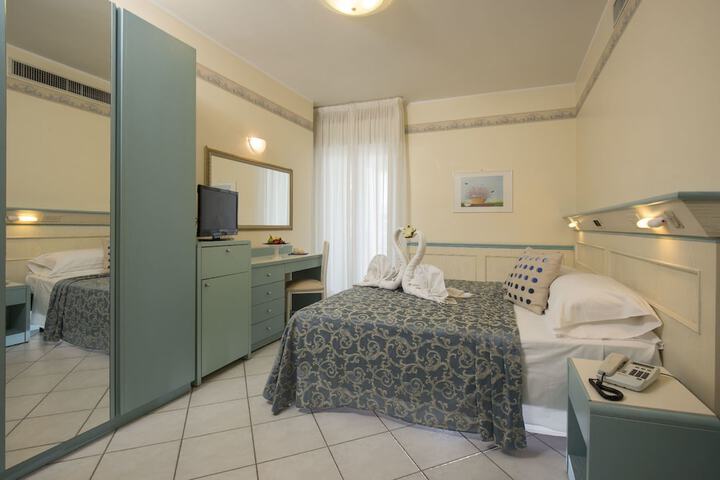 Room 9 of 23