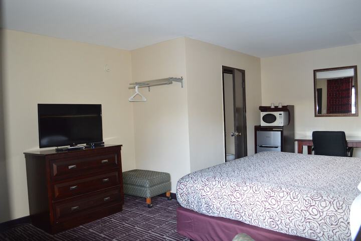Room 4 of 14