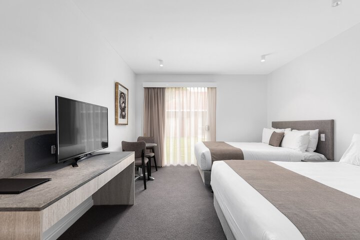 Room 42 of 120