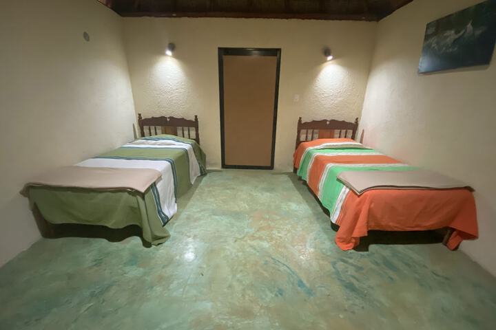 Room 4 of 40