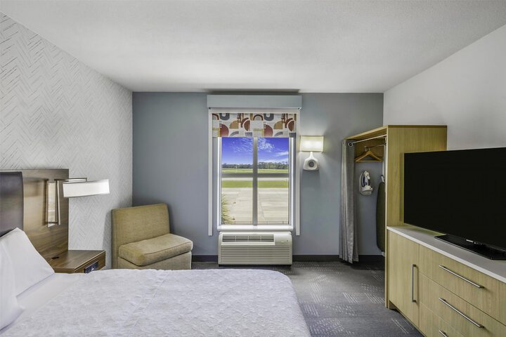 Room 6 of 36