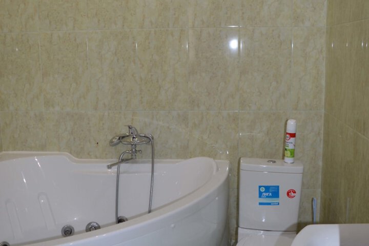 Room 16 of 34