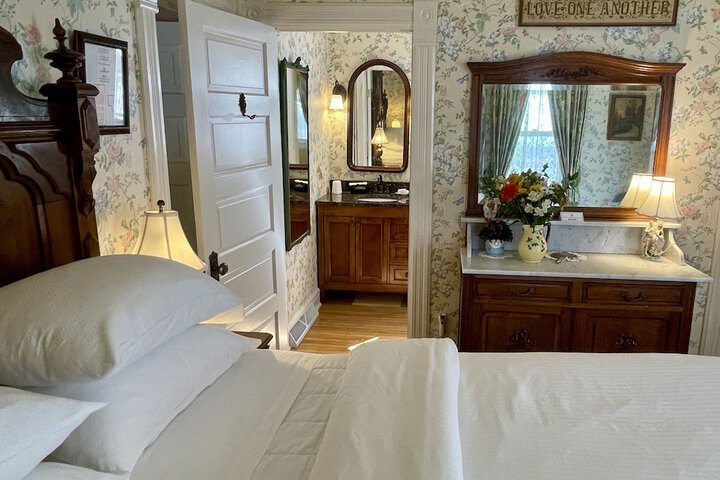 Room 32 of 89