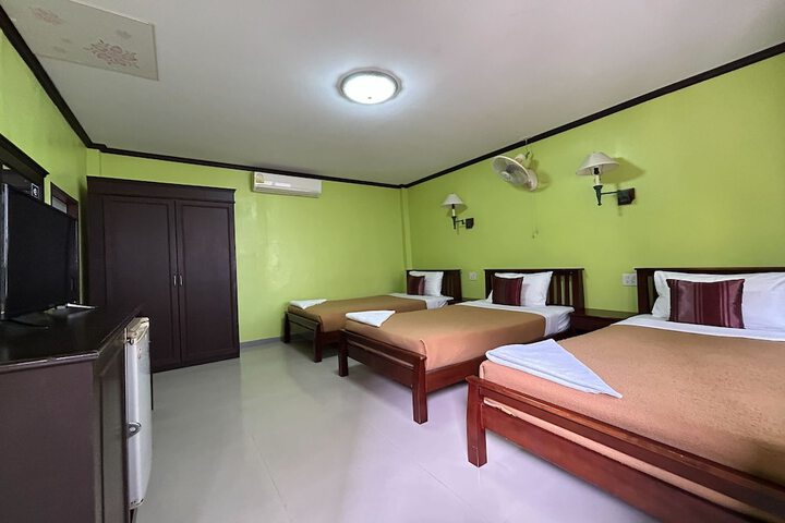 Room 16 of 34
