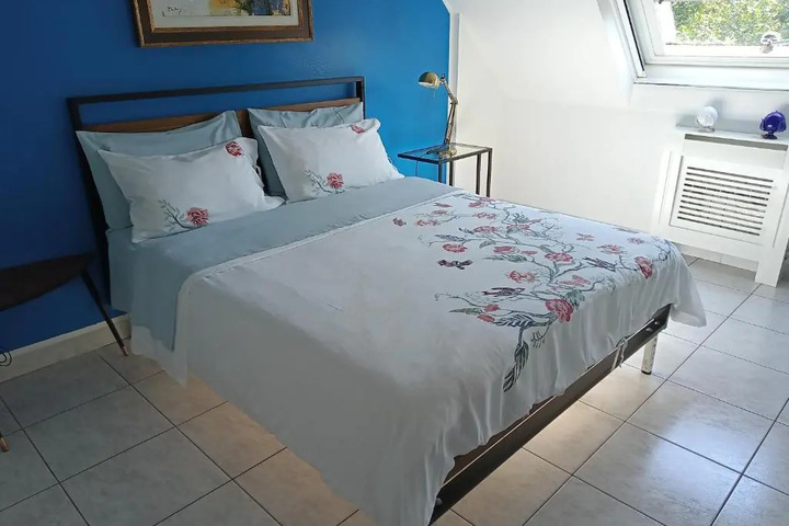 Room 5 of 15