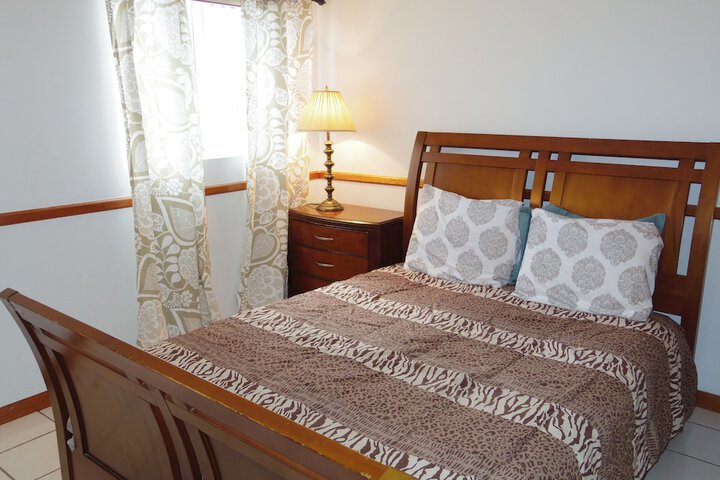 Room 8 of 25