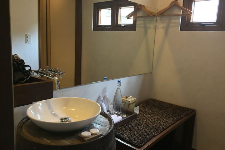 Room 44 of 104