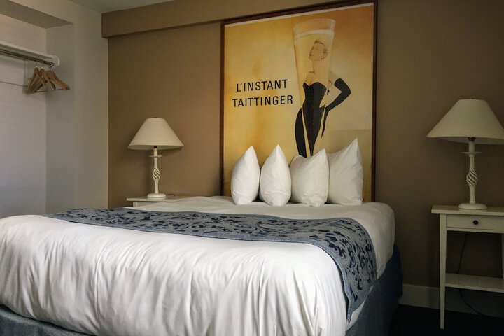 Room 21 of 168