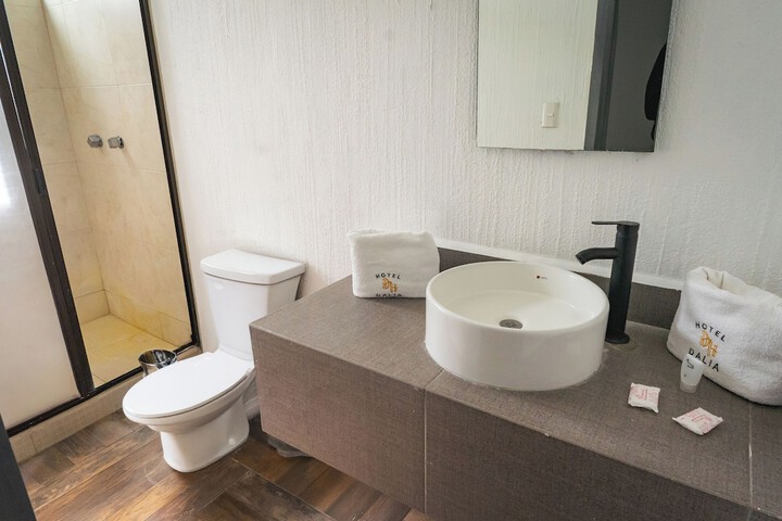 Room 10 of 11