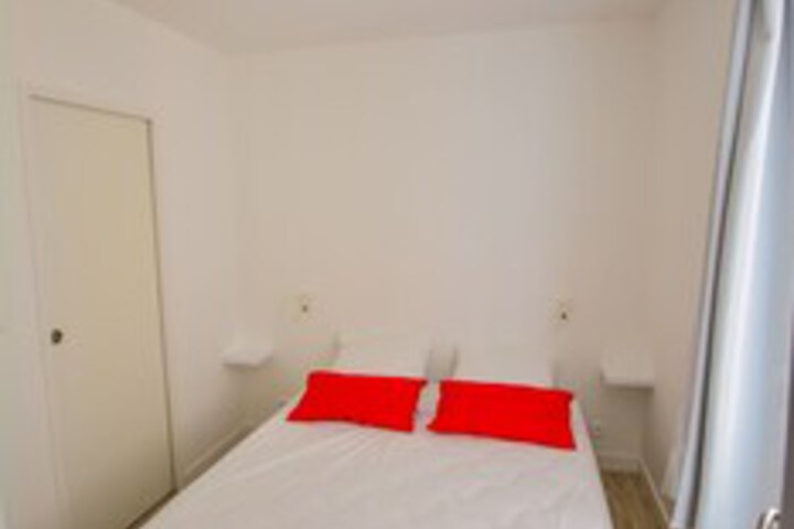 Room 21 of 40
