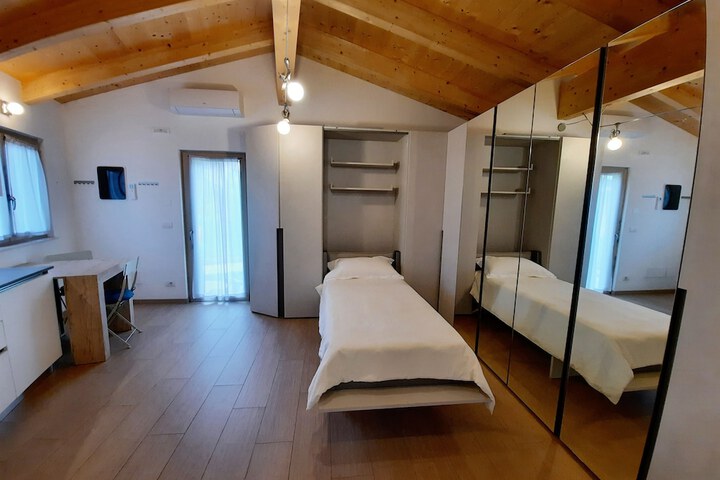 Room 35 of 71