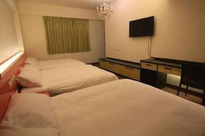 Room 16 of 26