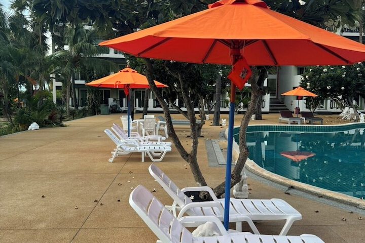 Hotel Pool