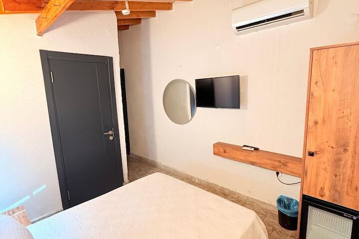 Room 22 of 39