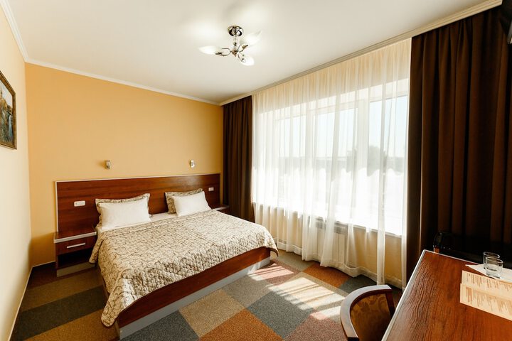 Room 25 of 53