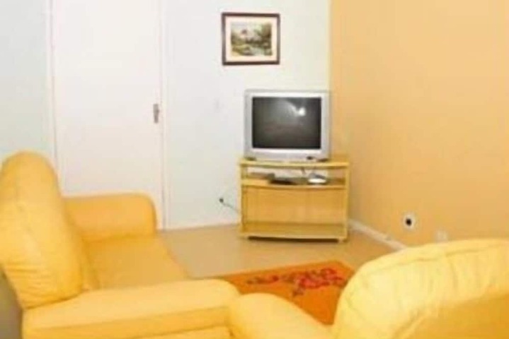 Room 8 of 30