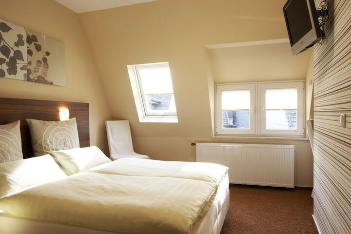 Room 17 of 47