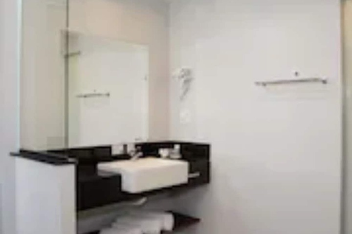 Room 19 of 48