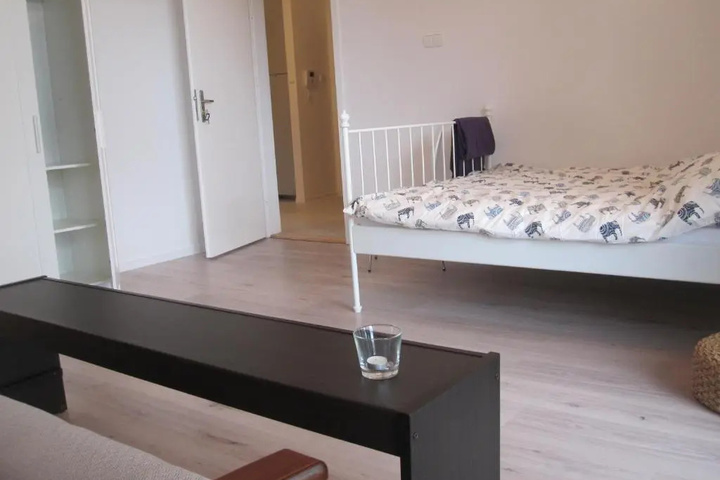 Room 2 of 17