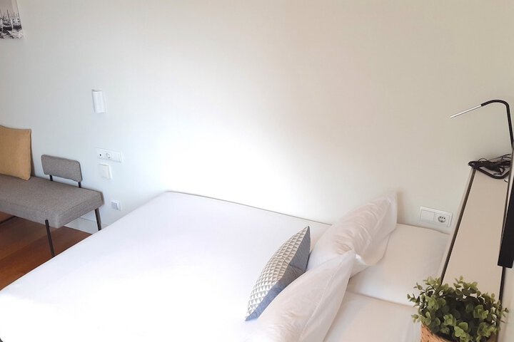 Room 10 of 30
