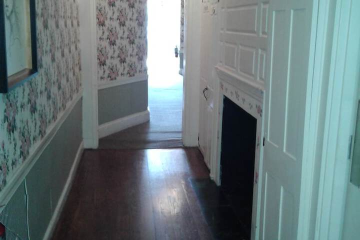 Ballroom/Hall 35 of 42