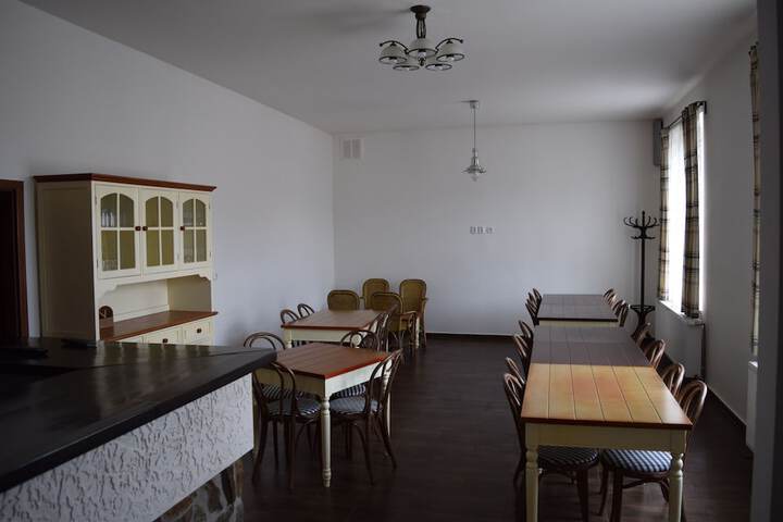 Ballroom/Hall 80 of 90