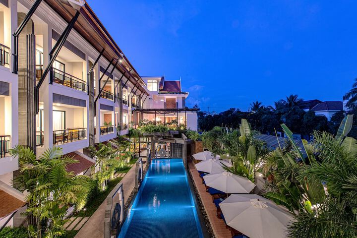Pool 45 of 69