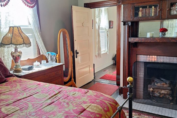 Room 9 of 21