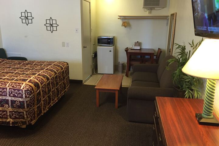 Room 19 of 50