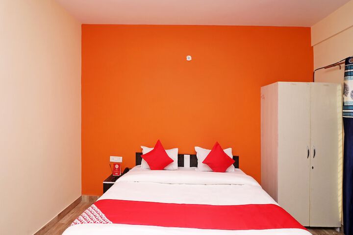 Room 15 of 34