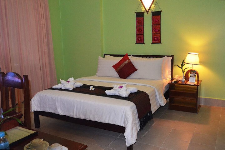 Room 14 of 65