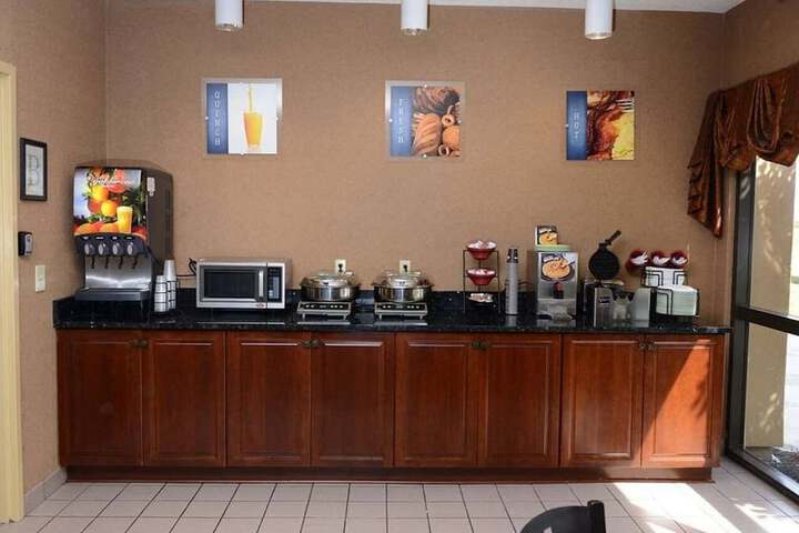 Breakfast area