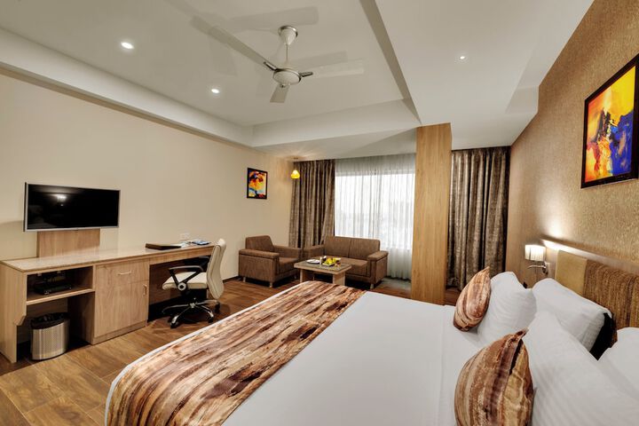 Room 13 of 22